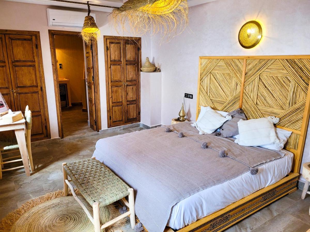 Suite with access to shared Terrace